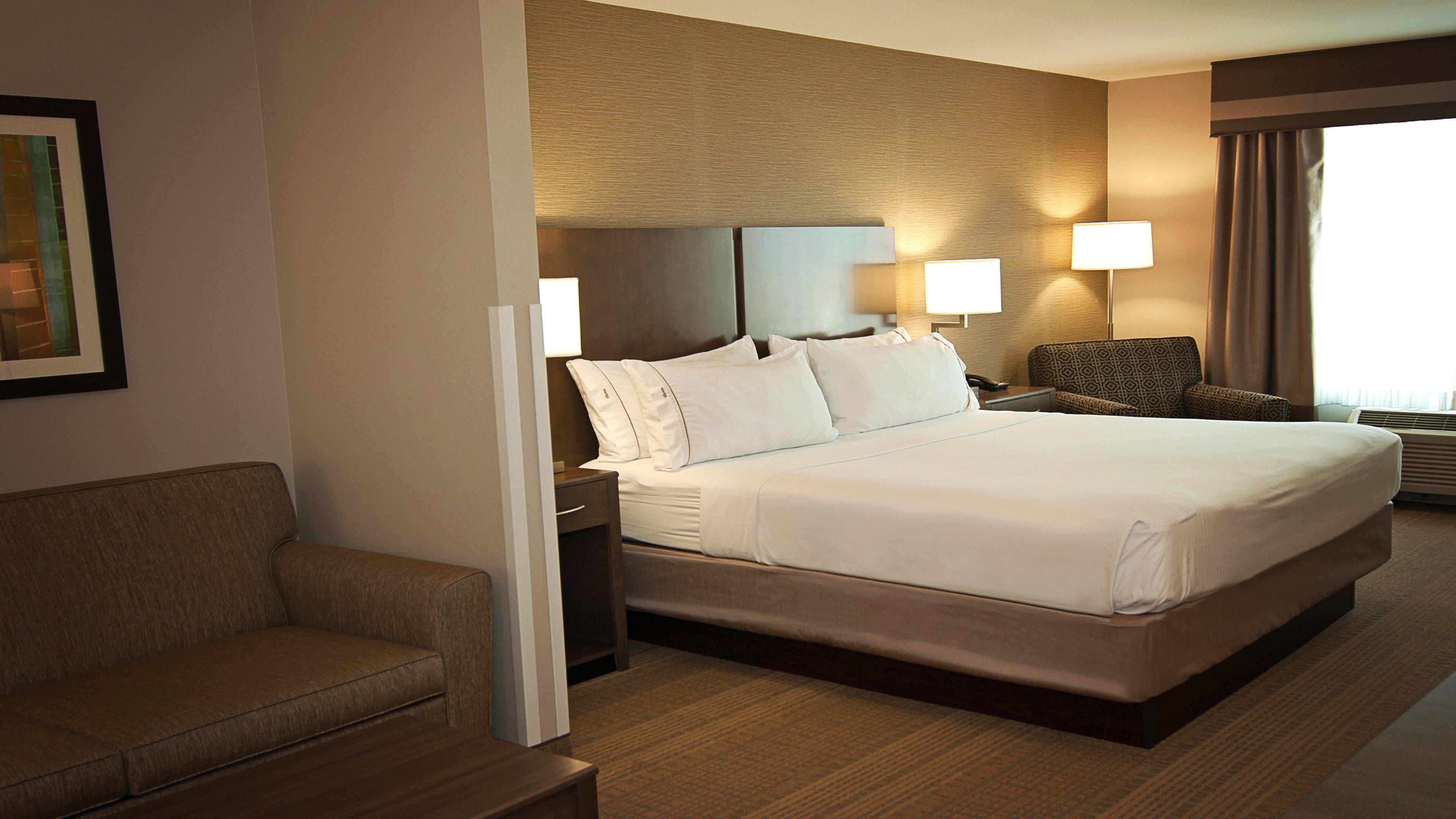 Holiday Inn Express Hotel & Suites Wichita Northeast By Ihg エクステリア 写真