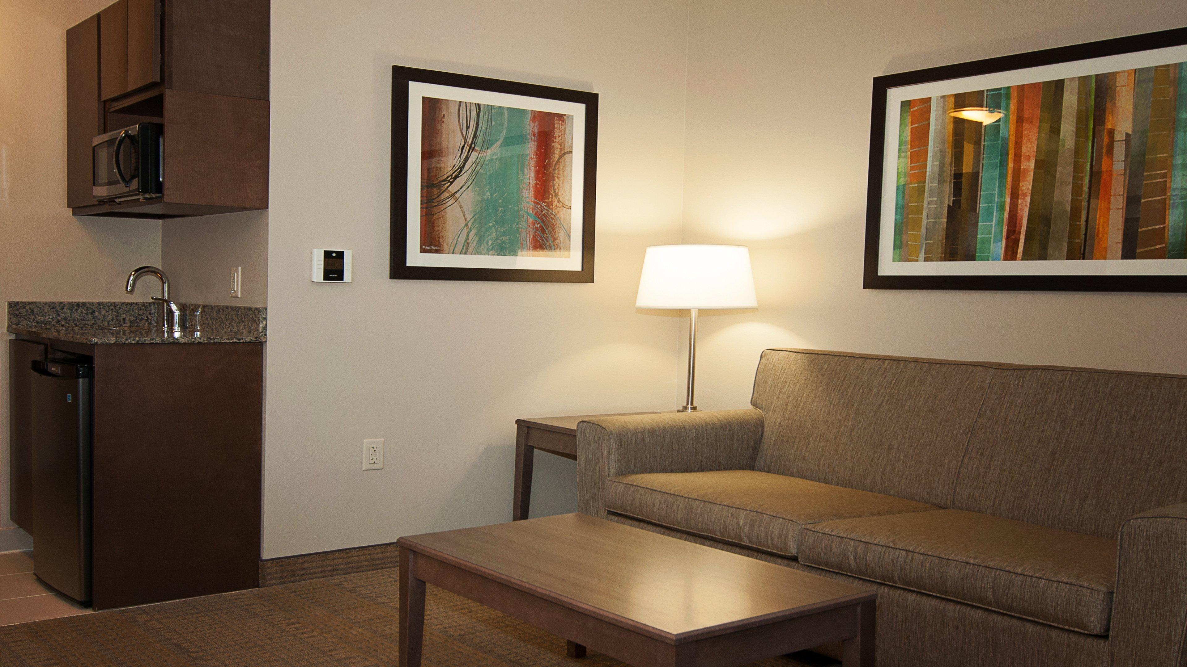 Holiday Inn Express Hotel & Suites Wichita Northeast By Ihg エクステリア 写真