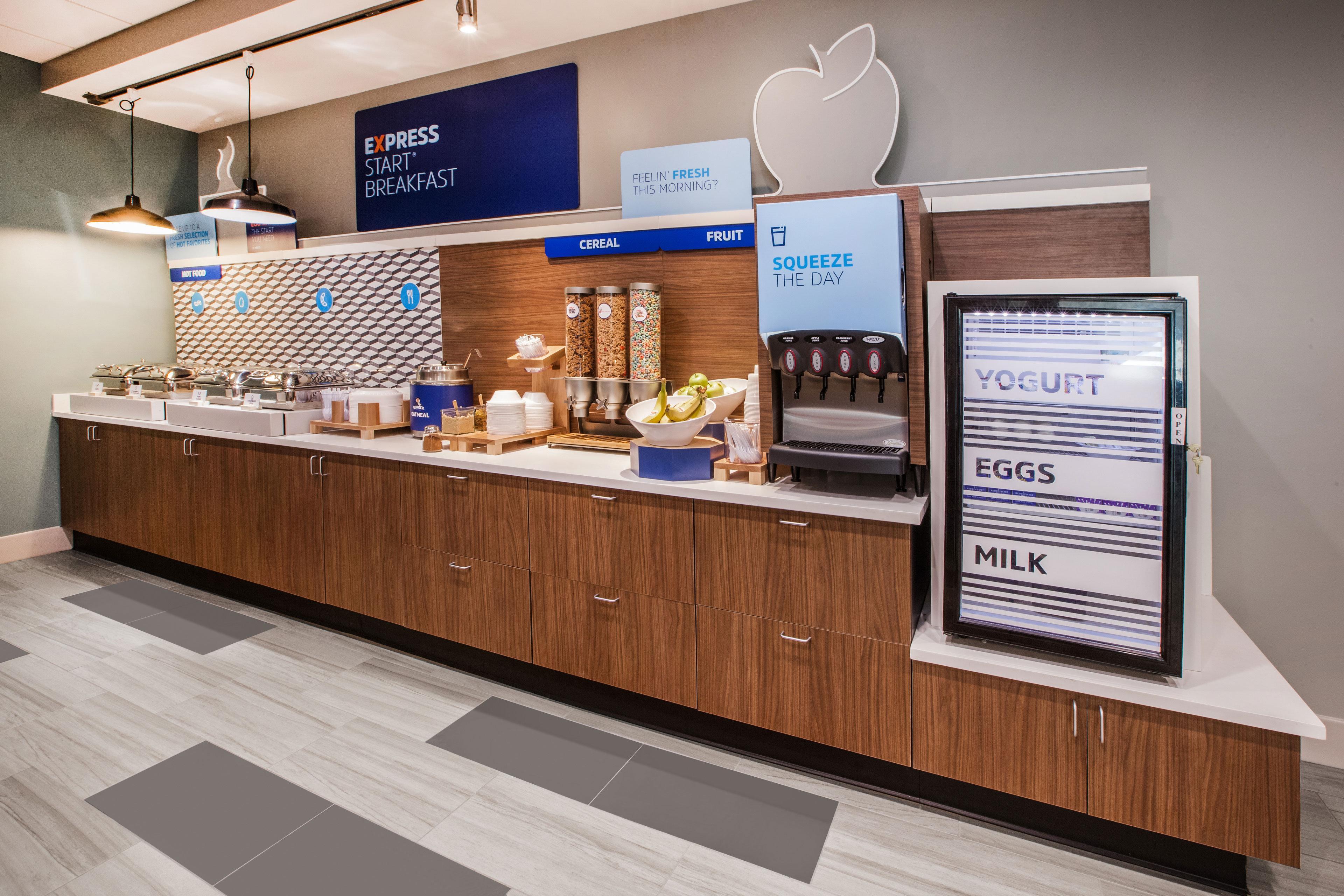 Holiday Inn Express Hotel & Suites Wichita Northeast By Ihg エクステリア 写真