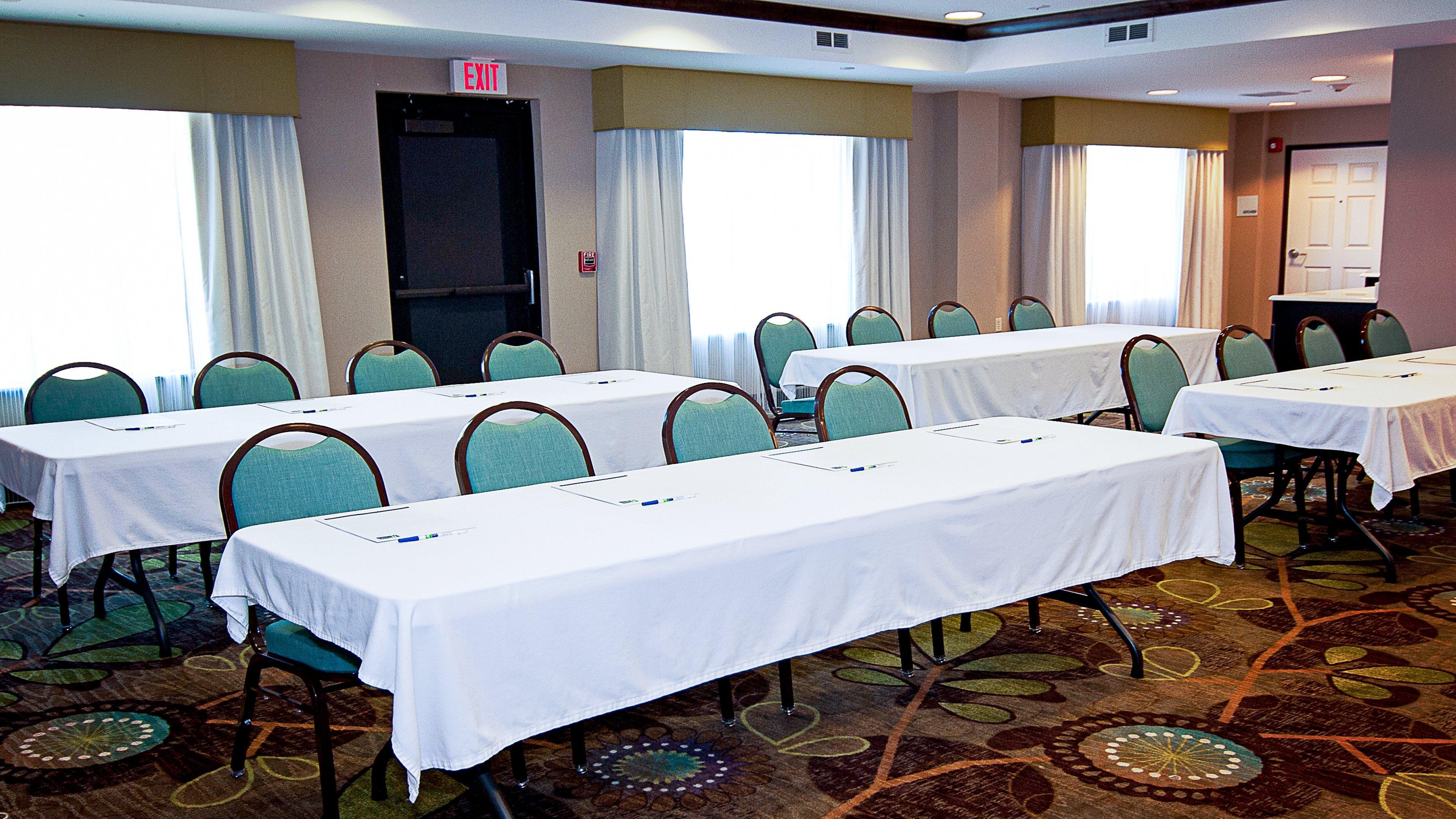 Holiday Inn Express Hotel & Suites Wichita Northeast By Ihg エクステリア 写真