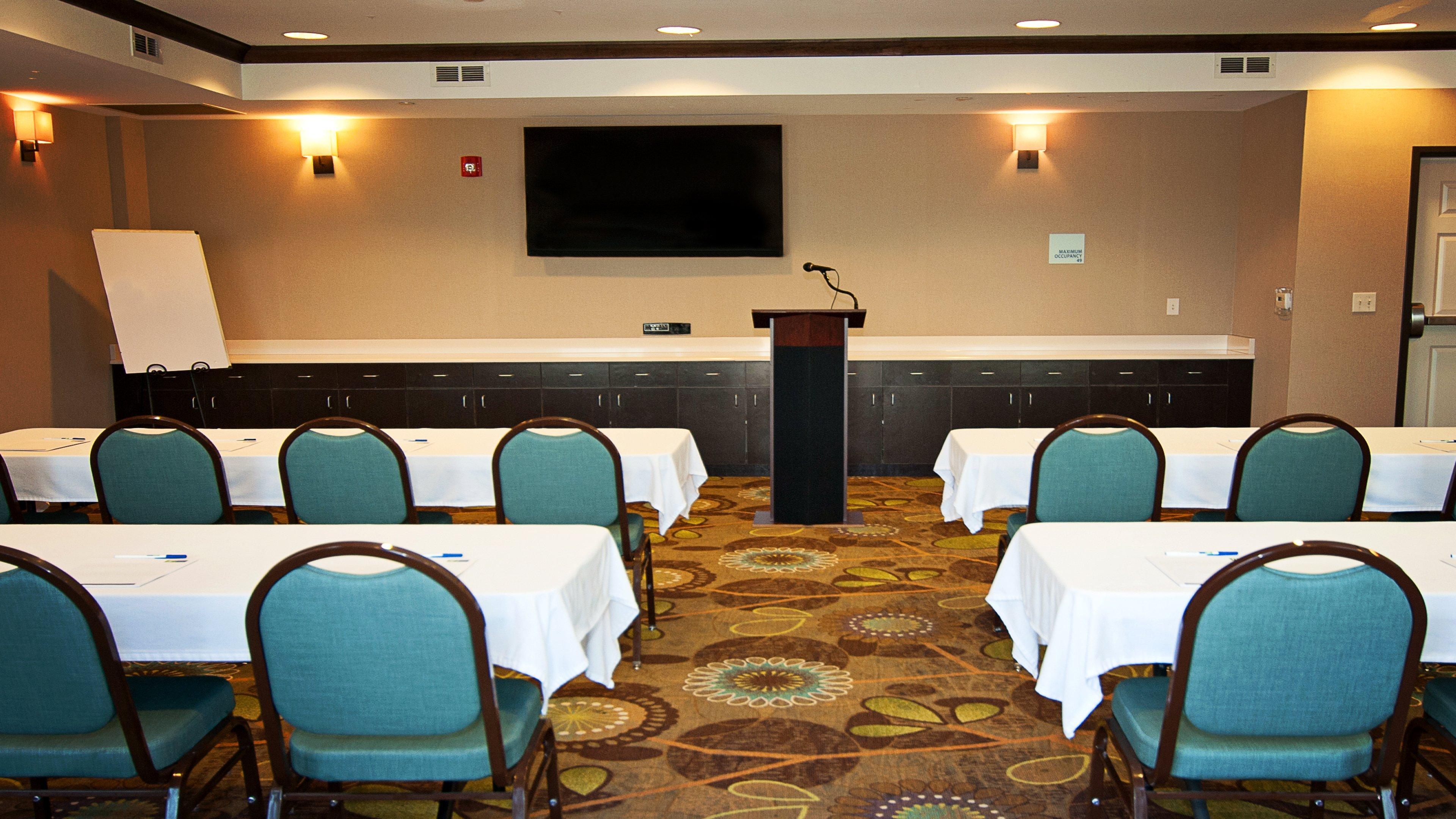 Holiday Inn Express Hotel & Suites Wichita Northeast By Ihg エクステリア 写真