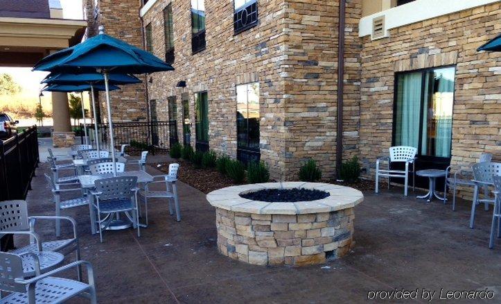 Holiday Inn Express Hotel & Suites Wichita Northeast By Ihg エクステリア 写真